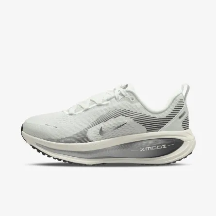 Nike Patike Vomero 18 ESS 